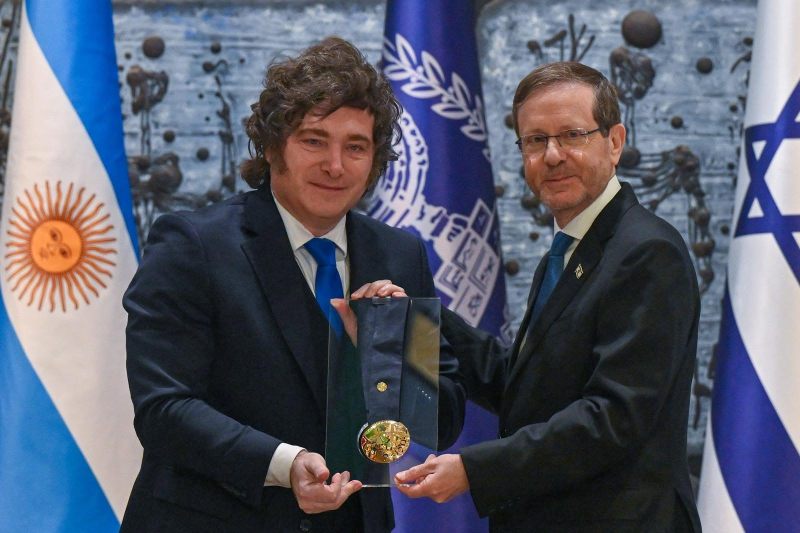 Javier Milei receives Israel President's Award