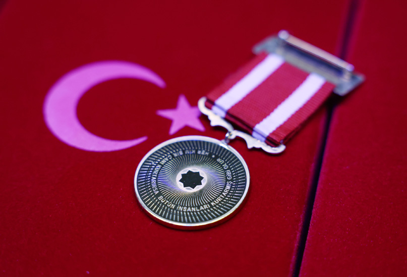 Devlet Üstün Fedakarlık Madalyası